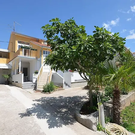 Apartment Ines