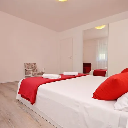 Ines Apartamento Vodice